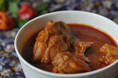 https://lonumedhu.com/sites/default/files/EasyChickenCurryDhivehi_0.jpg